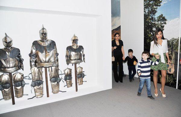 В Центре Гейдара Алиева открылась выставка «Легенда оружия»