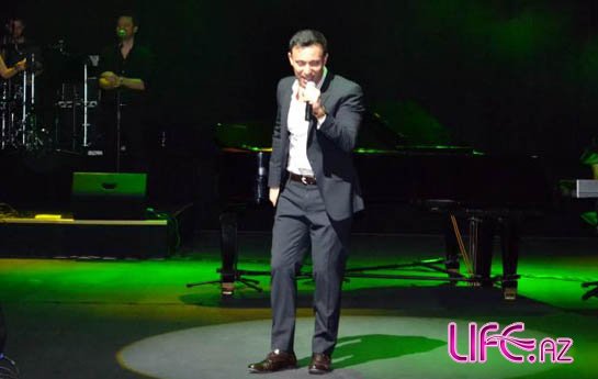В Баку состоялся концерт турецкого исполнителя Мустафы Сандала [Фото]