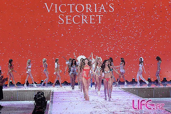 Шоу Victoria's Secret-2015: "ангелы" распахнули крылья Шоу Victoria's Secret-2015: "ангелы" распахнули крылья