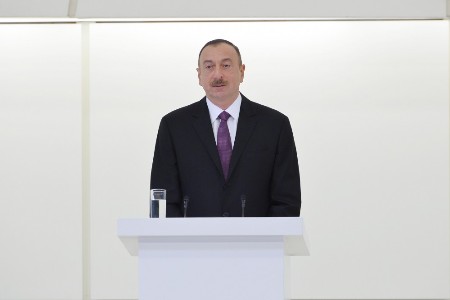 Prezident: “Azərbaycanda gömrük rüsumlarının yığımı artıb”