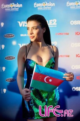 “Eurovision – 2016”nın açılış mərasimi: Səmra donu ilə göz qamaşdırdı