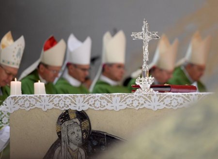 Папа Римский отслужил мессу в Баку