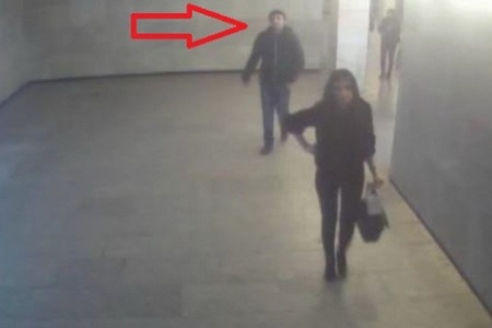 Bakı metrosunda qızın çantasını oğurladılar [Video]