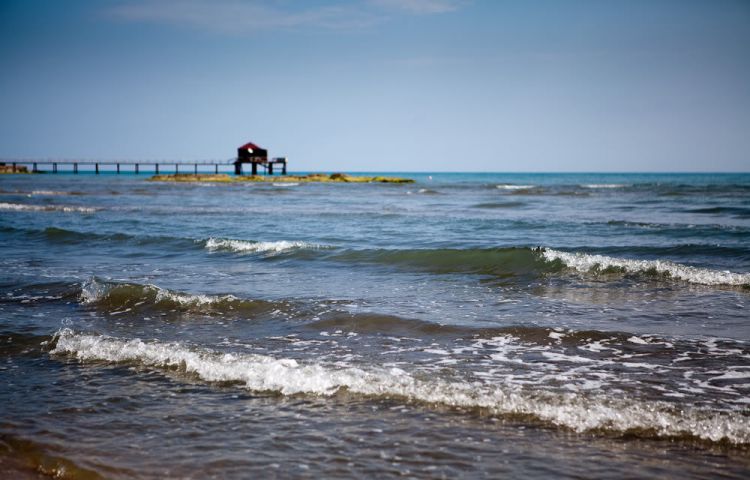 ПО «Азнефть»: Более тысячи нефтяников эвакуированы с морских платформ