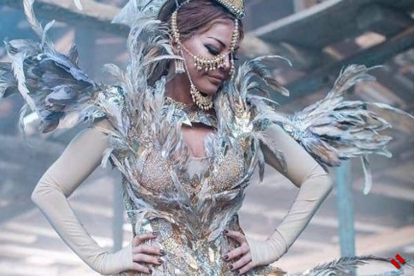 Айгюн Кязымова презентовала бэкстейдж со съемок клипа «Cücələrim» Айгюн Кязымова презентовала бэкстейдж со съемок клипа «Cücələrim»