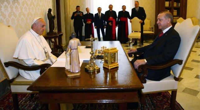 Эрдоган находится с визитом в Ватикане