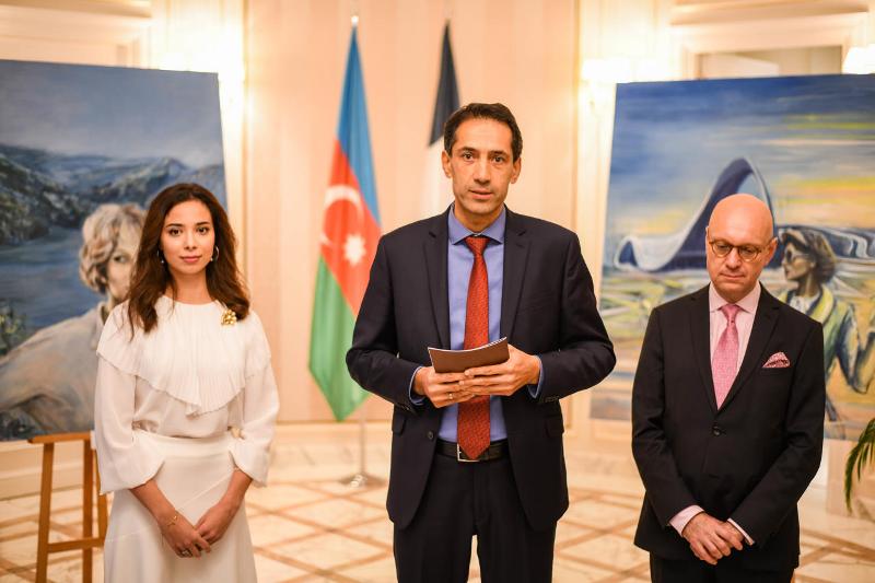 Неповторимый Азербайджан в работах азербайджанской художницы на персональной выставке в Париже