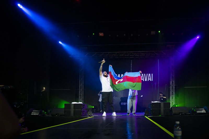 Зажигательный концерт HammAli & Navai в Баку