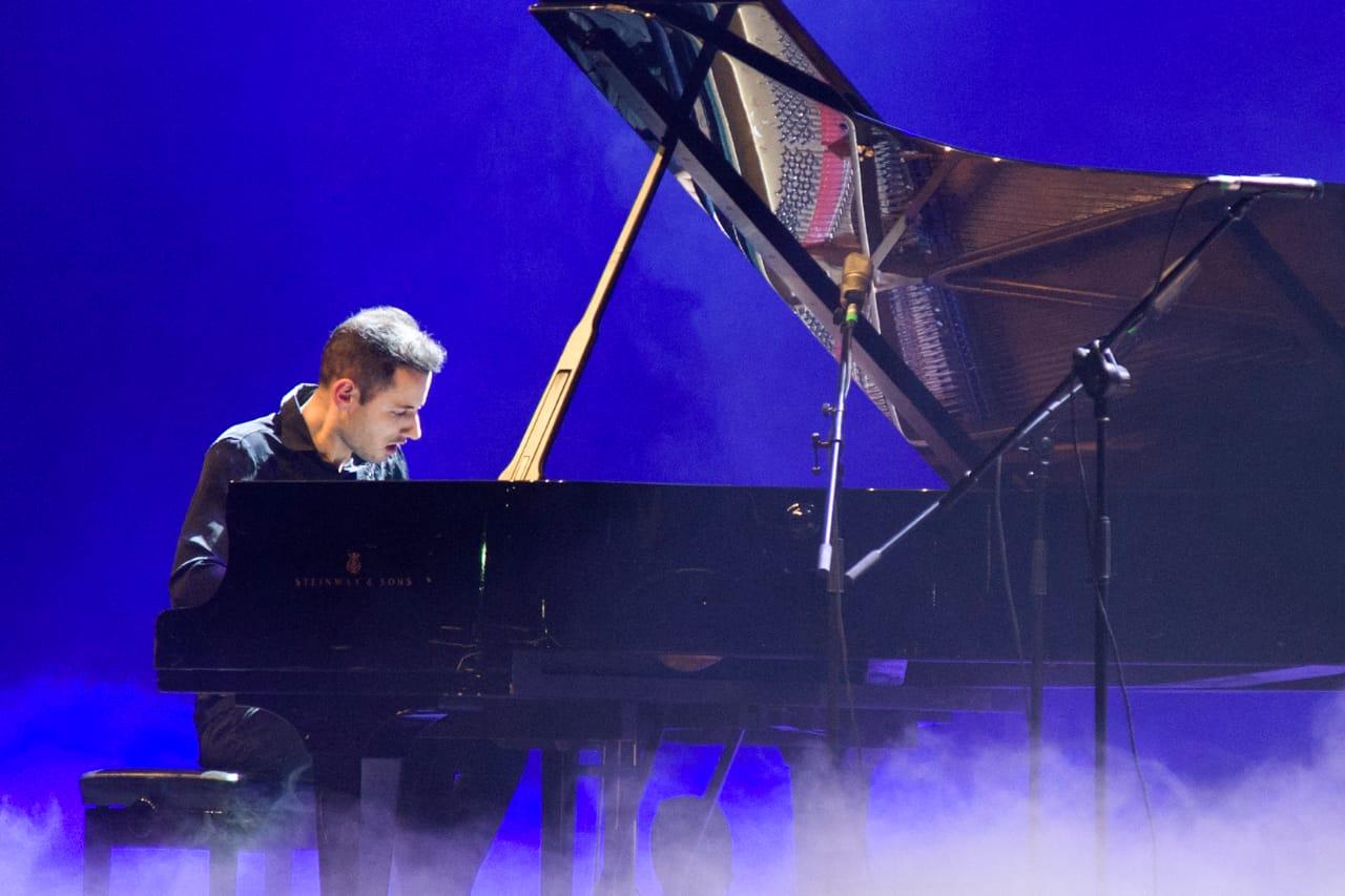 Потрясающий концерт самого быстрого пианиста в мире в Баку