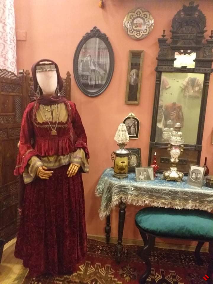 В Баку представлена уникальная коллекция экспонатов из Карабаха, выкупленных у частных коллекционеров