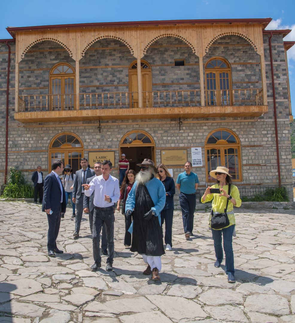 Садхгуру посетил Азербайджан - ФОТО