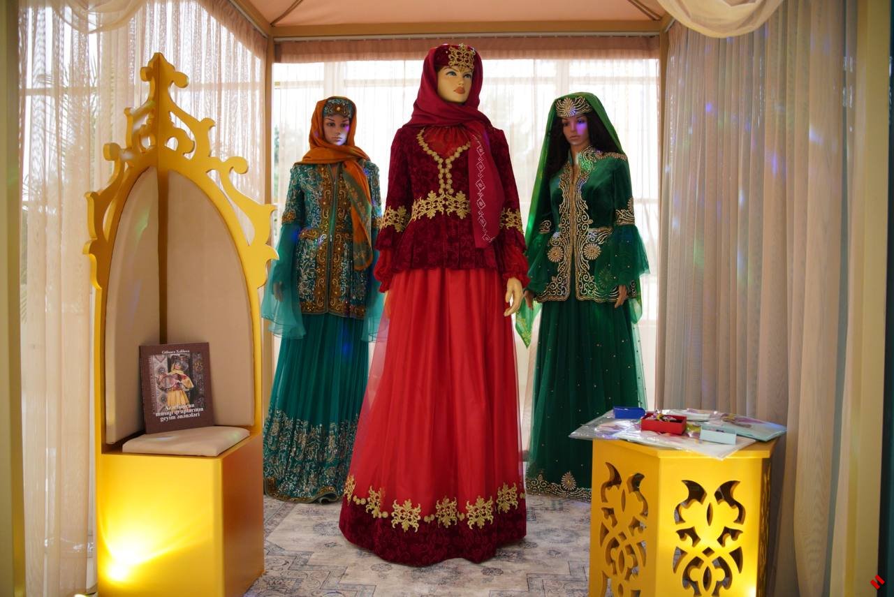 Коллекция национальной одежды "Карабах" Гюльнары Халиловой  представлена на Rebuild Karabakh (ФОТО)