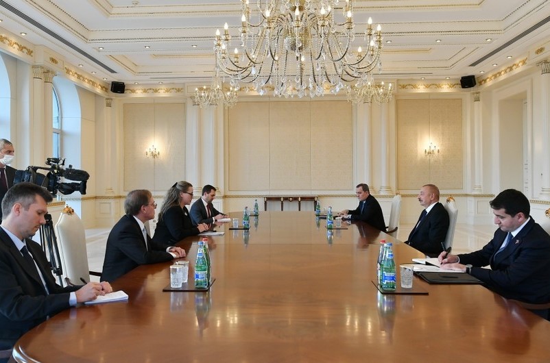 Президент Ильхам Алиев принял заместителя помощника госсекретаря США
