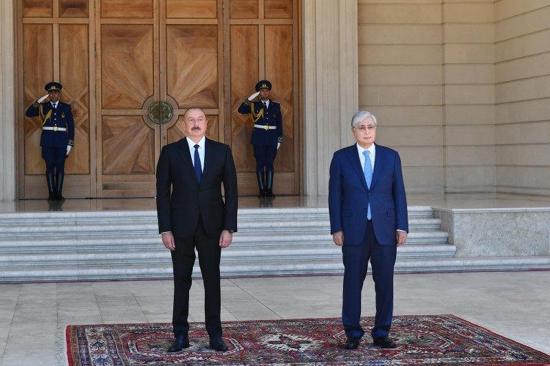 Президент Казахстана Касым-Жомарт Токаев прибыл с официальным визитом в Азербайджан