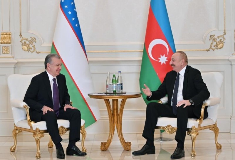 Президент Азербайджана Ильхам Алиев встретился с президентом Узбекистана Ша ...