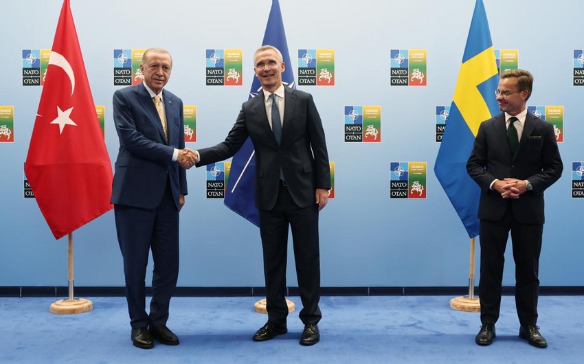 Президент Турции, премьер Швеции и генсек НАТО провели встречу в Вильнюсе