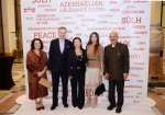 Mehriban Əliyeva və Leyla Əliyeva Parisdə dünya şöhrətli fotoqrafın Azərbaycana həsr olunan fotosərgisinin təqdimatında iştirak ediblər