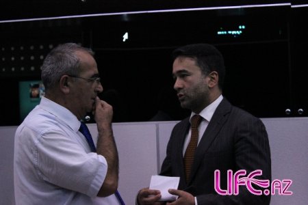 “Ölülər XXI əsr” komediyası ekranlara çıxıb