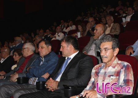 “Ölülər XXI əsr” komediyası ekranlara çıxıb