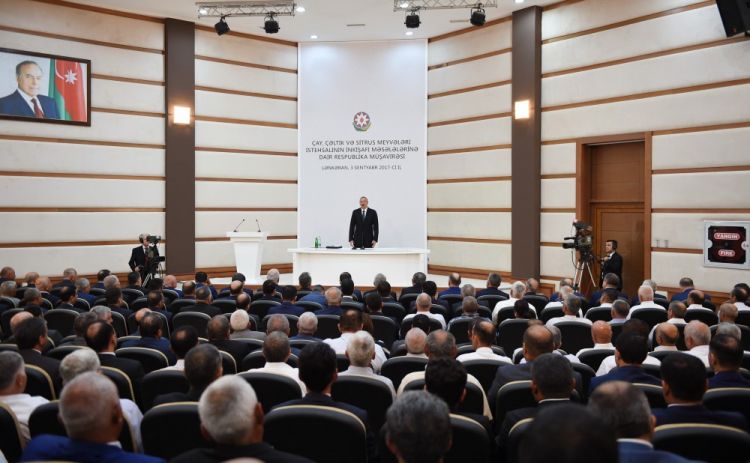 Azərbaycan prezidenti: “Bu ilin 7 ayında valyuta ehtiyatları 3 milyard 600 milyon dollar artıb”