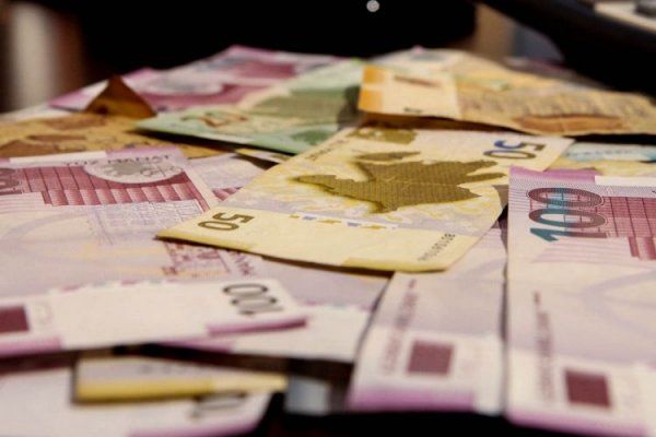 Вугар Байрамов: 76% выдаваемых кредитов приходятся на Баку Вугар Байрамов: 76% выдаваемых кредитов приходятся на Баку