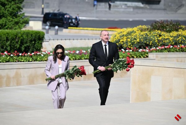 Prezident və birinci xanım faşizm üzərində Qələbə uğrunda mübarizədə həlak olan azərbaycanlıların xatirəsini anıblar