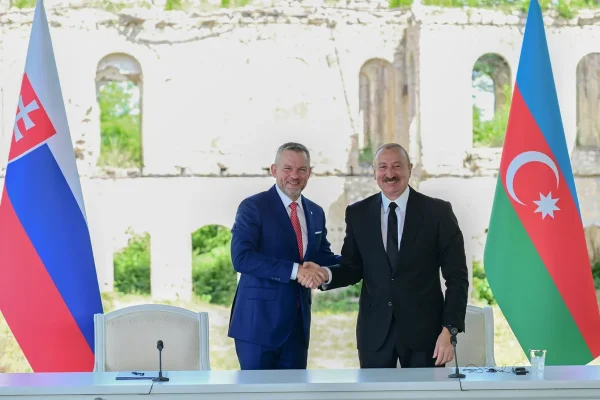 Şuşada İlham Əliyevin Slovakiya Prezidenti ilə təkbətək görüşü olub